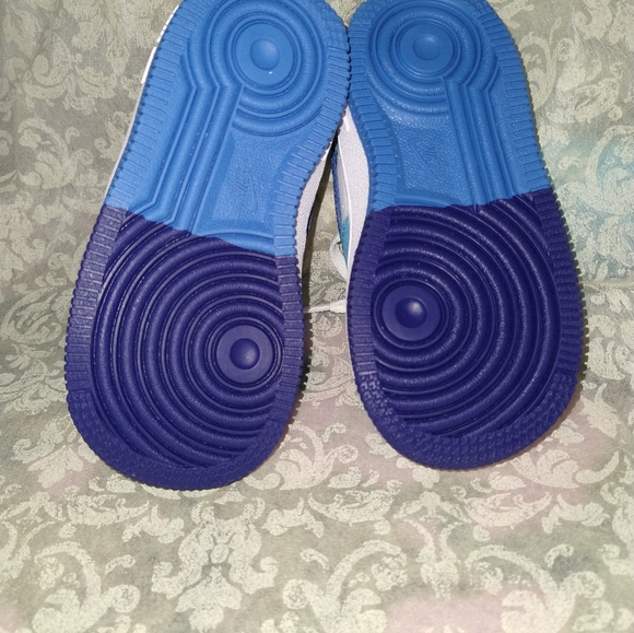 Nike Force 1 - Picture 3 of 5